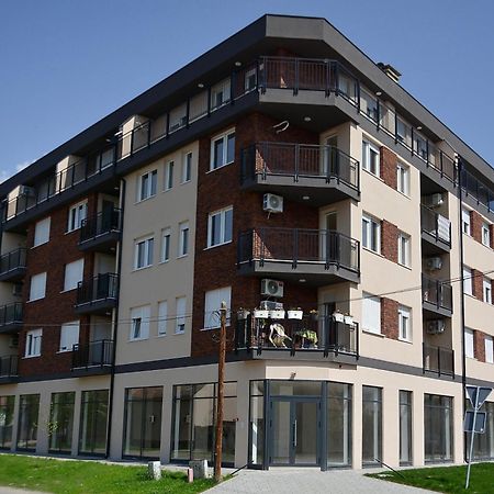 Crown Apartment 3 Subotica Dış mekan fotoğraf